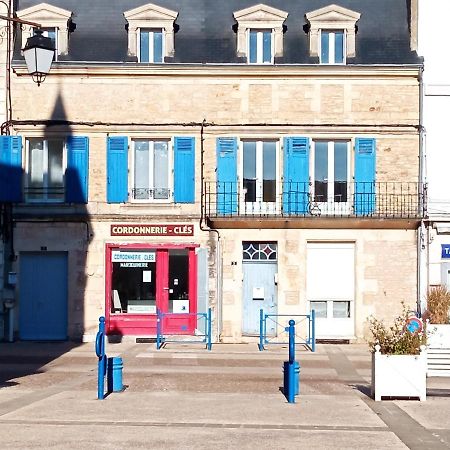 Appartement Centre Petite Ville Poitou Gençay Esterno foto